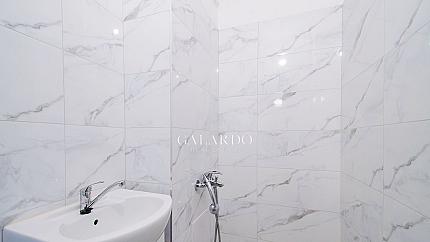 Three-bedroom apartment next to Knyaginya Maria Luiza metro station, Banishora district