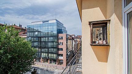 Live on Iconic Rakovski Street