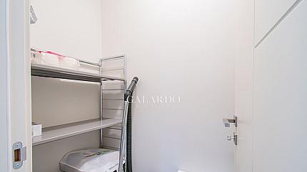 Galardo Real Estate представя на Вашето внимание луксозен тристаен апартамент в кв Слатина .