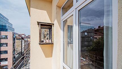 Live on Iconic Rakovski Street