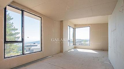 Красива семейна къща с голям двор в затворен комплекс  в Бистрица