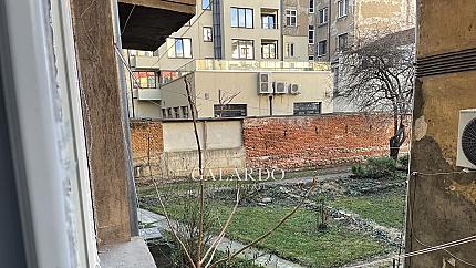 Четиристаен апартамент за продажба до Съдебната палата