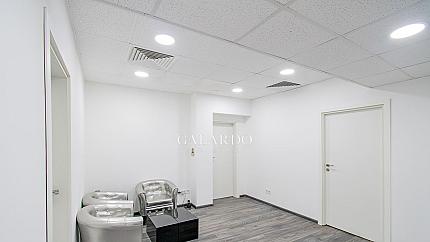 Galardo Real estate offers for sale a four-bedroom apartment in the center.