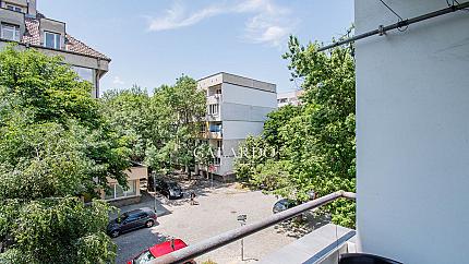 Тристаен апартамент с потенциал в кв. "Лагера"