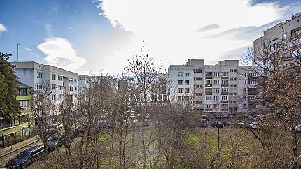 Южен апартамент с една спалня до парк, кв. Иван Вазов
