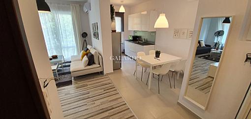 Spacious one bedroom apartment near the National Palace of Culture