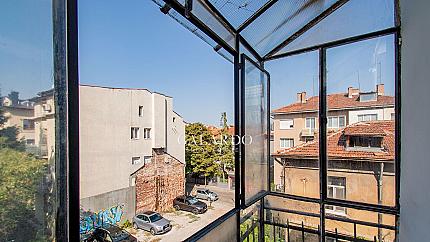 Galardo Real Estate offers two adjoining apartments.