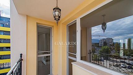 Galardo Real Estate предлага обзаведен двустаен апартамент в кв.Люлин 10
