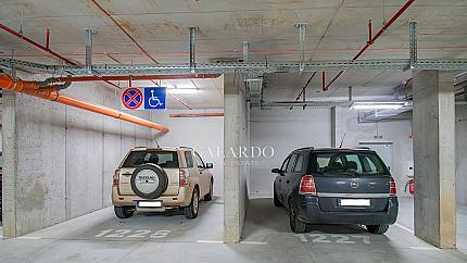 Тристаен апартамент в затворен комплекс в кв. Лагера