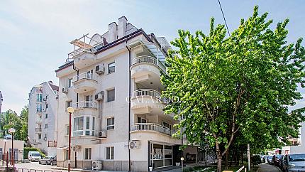 Тристаен апартамент с три тераси в кв. Витоша