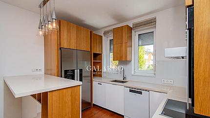 House with four bedrooms, office, sauna, and large terrace in Sofia
