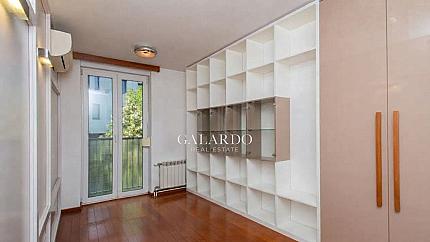 House with four bedrooms, office, sauna, and large terrace in Sofia