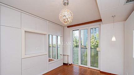 House with four bedrooms, office, sauna, and large terrace in Sofia