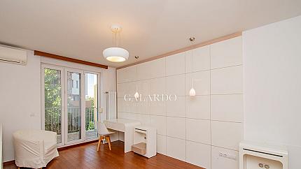 House with four bedrooms, office, sauna, and large terrace in Sofia