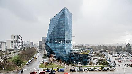 Модерен офис под наем с open space зона, кабинет и конферентна зала
