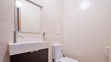 Модерен офис под наем с open space зона, кабинет и конферентна зала