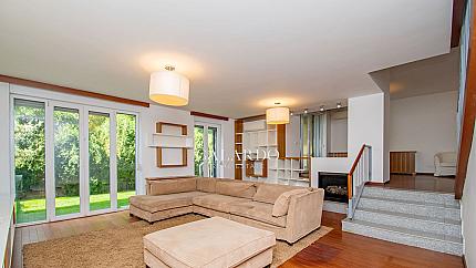 House with four bedrooms, office, sauna, and large terrace in Sofia
