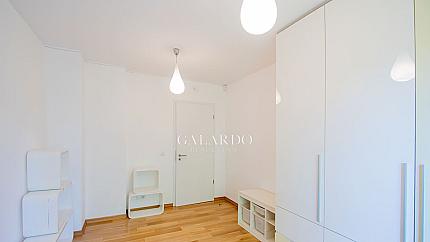 House with four bedrooms, office, sauna, and large terrace in Sofia