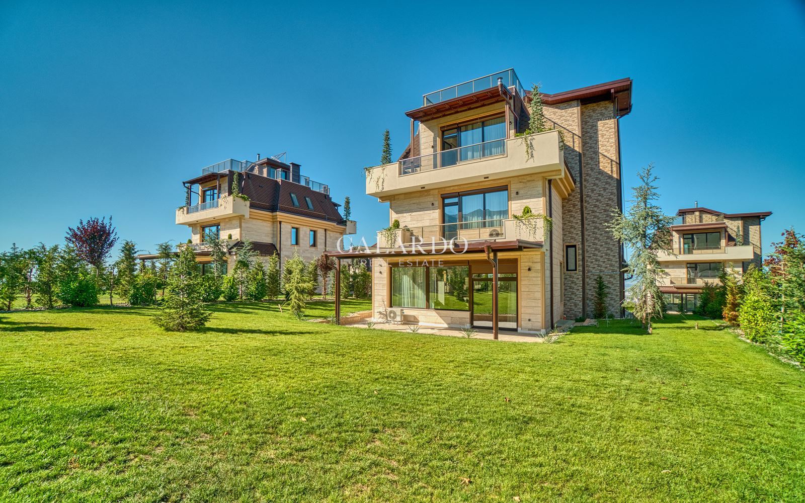 Family houses with beautiful panorama in Malinova dolina