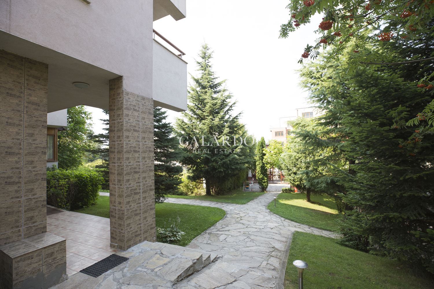 Furnished two-bedroom apartment in a gated complex in Dragalevtsi