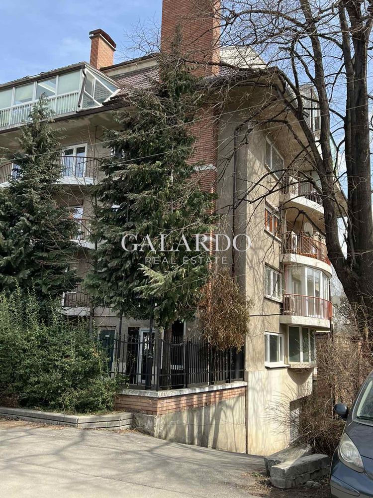Обзаведен тристаен апартамент в Павлово