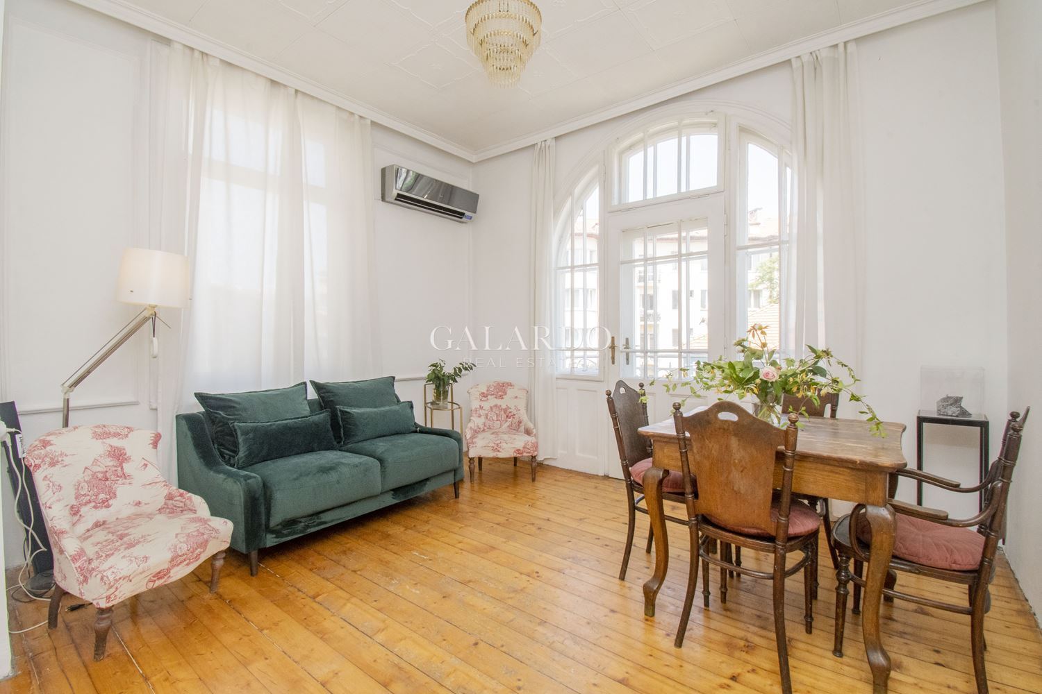 Two bedroom apartment in a representative building near the National Palace of Culture